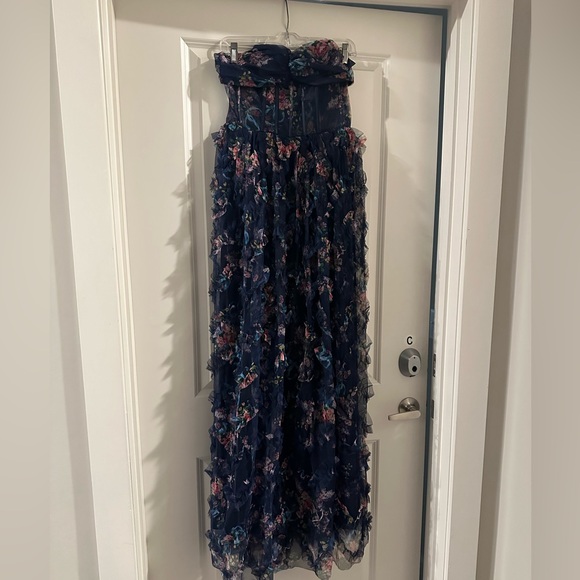 Lulu’s Formal Maxi Dress - Picture 3 of 4